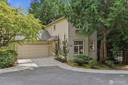 9836 Ne 130th Pl, Kirkland, WA, 98034-2711 | Card Image
