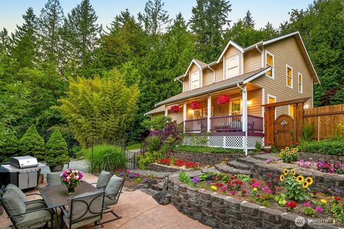 755 Top Pl, Sedro Woolley, WA, 98284-9641 | Card Image