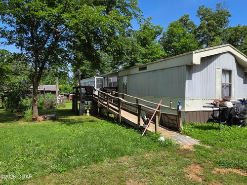 16686 Spruce Dr, Neosho, MO, 64850-8443 | Card Image