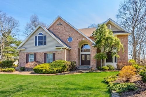 23 Mary Ct, Huntingtn Sta, NY, 11747-1929 | Card Image