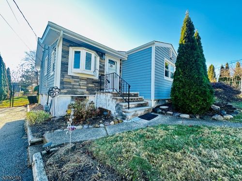 39 Chesapeake Ave, Lake Hiawatha, NJ, 07034-2309 | Card Image