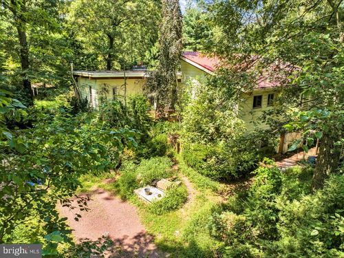 686 Hill Rd, ROBESONIA, PA, 19551-8734 | Card Image