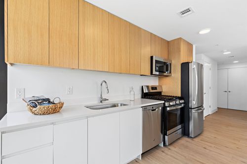 apt-304-231 Hackensack Plank Rd, Weehawken, NJ, 07086-5923 | Card Image