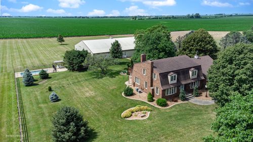 10766 E 7000n Rd, Grant Park, IL, 60940-5329 | Card Image