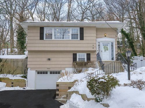 16 Underhill Rd, Glen Head, NY, 11545-1744 | Card Image