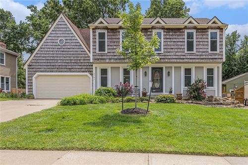 2101 E Jamestown Dr, Olathe, KS, 66062-2338 | Card Image