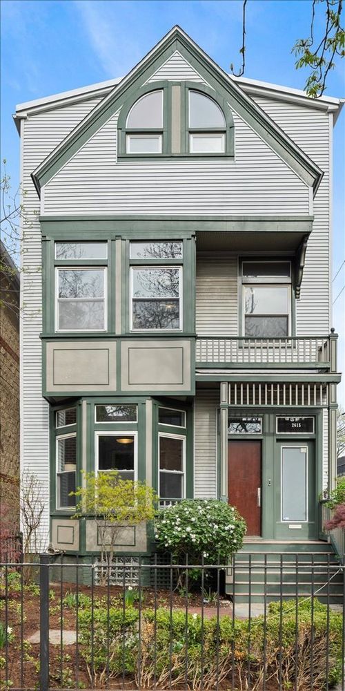2615 N Wilton Ave, Chicago, IL, 60614-2320 | Card Image