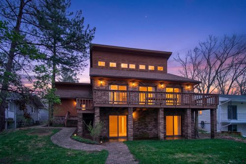 11243 Pinewood Dr, Jerome, MI, 49249-9517 | Card Image