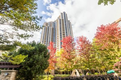 1424 - 500 Doris Ave, Condo with 1 bedrooms, 1 bathrooms and 1 parking in North York ON | Image 1