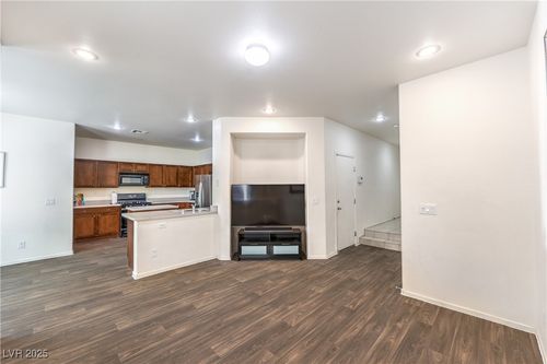 6623 Hurkling Stone Ave Avenue, Las Vegas, NV, 89139 | Card Image