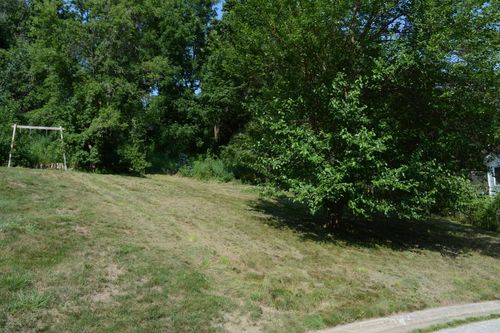 512 N Hill St, La Crescent, MN, 55947-1068 | Card Image