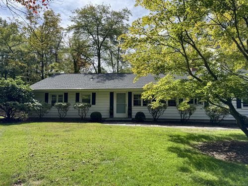 23 Silver Hill Rd, Ridgefield, CT, 06877-5633 | Card Image