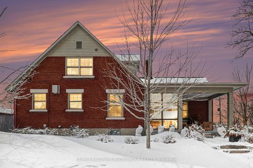 446 Highland Ave, Ottawa, ON, K2A2J6 | Card Image