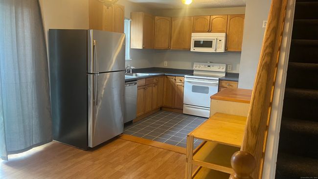UNIT-1 - 85 Lantern Park Dr, Condo with 3 bedrooms, 2 bathrooms and null parking in Naugatuck CT | Image 5