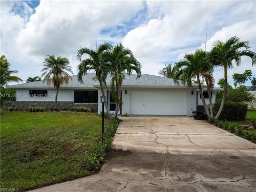 2153 Channel Way, NORTH FORT MYERS, FL, 33917-2513 | Card Image