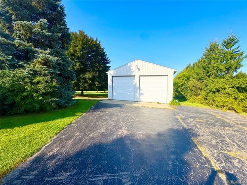 8760 Carpenter Rd, Milan, MI, 48160-9545 | Card Image