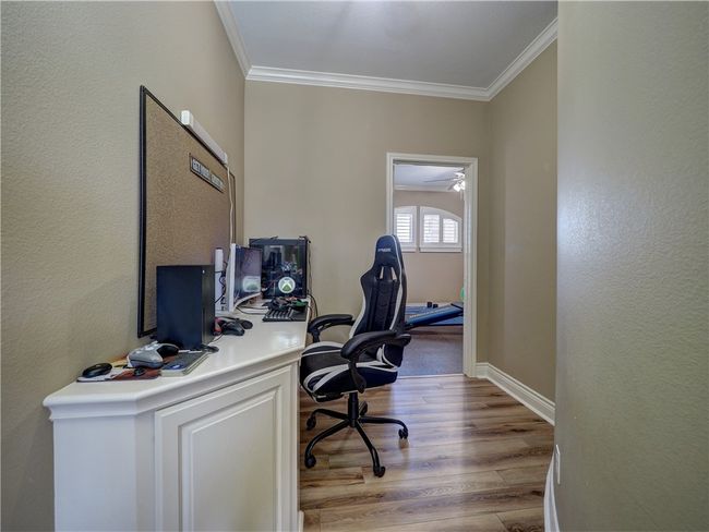 Upper level office | Image 28