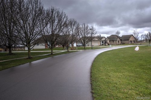 000 Old Timber Trl, New Lothrop, MI, 48460 | Card Image