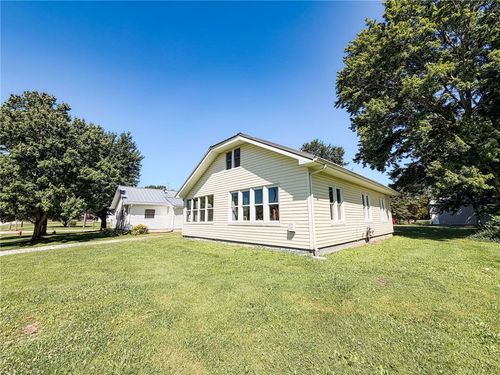 18027 E National Rd, Marshall, IL, 62441-4428 | Card Image