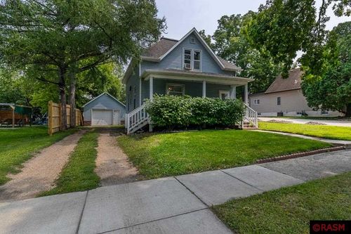 233 S Park Ave, Le Center, MN, 56057-1623 | Card Image