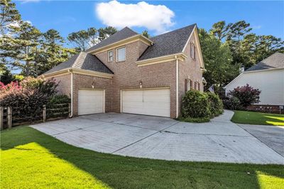 6115 Heritage Manor Drive, House other with 6 bedrooms, 5 bathrooms and 3 parking in Cumming GA | Image 2