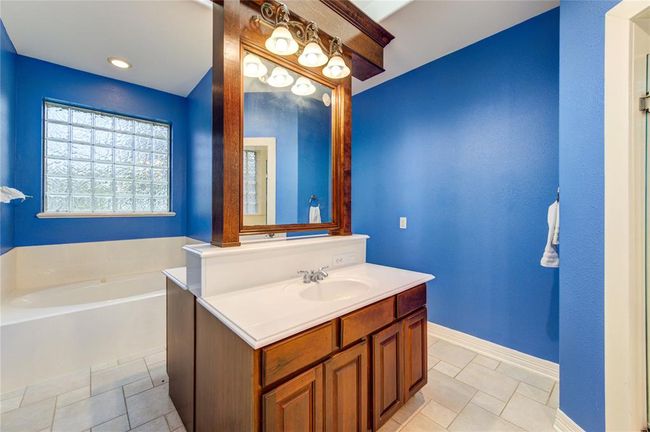 2418 Majestic Oaks Ct, House other with 5 bedrooms, 6 bathrooms and null parking in Rosharon TX | Image 24