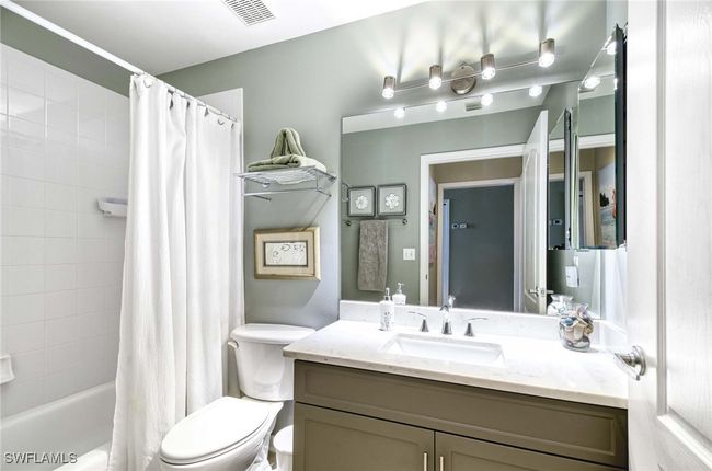 Guest Bath with tub. | Image 15