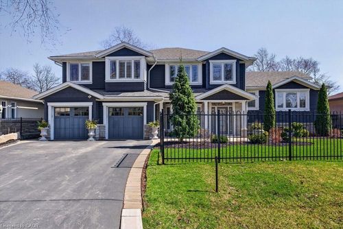 1374 Secord Ave, Oakville, ON, L6L2L1 | Card Image
