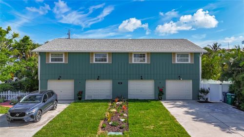 202 Peacock Ln, HOLMES BEACH, FL, 34217-1801 | Card Image