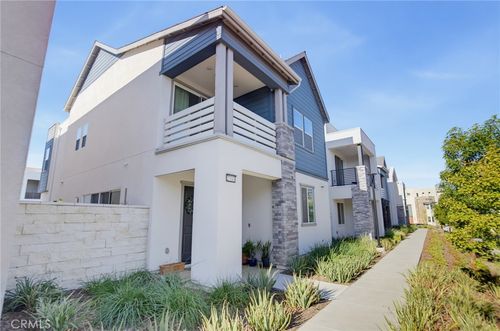27143 Scrub Oak Ct, Valencia, CA, 91381-2170 | Card Image