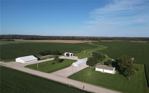 31356 Nw Barton Rd, Garnett, KS, 66032-8886 | Card Image