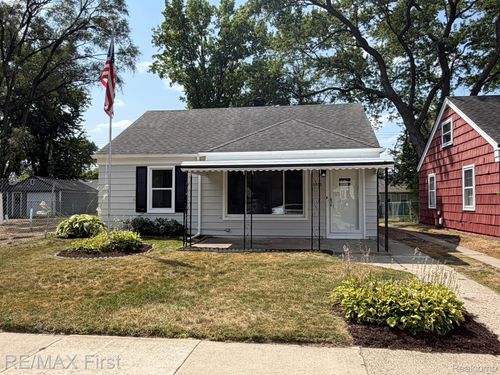 2000 Moorhouse St, Ferndale, MI, 48220-1197 | Card Image