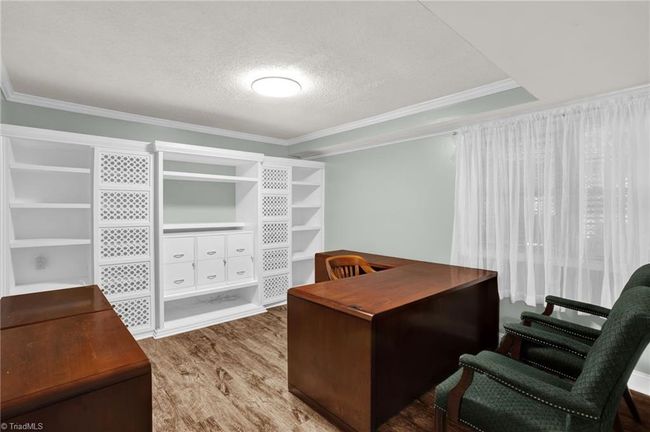 Office with built-ins on lower | Image 22