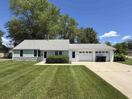1046 S Evergreen Street, Shawano, WI, 54166 | Card Image