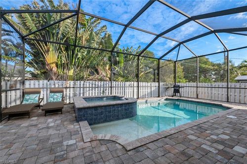 837 105th Ave, NAPLES, FL, 34108-1843 | Card Image