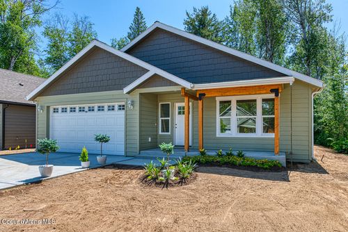 225 Jasper Loop, Ponderay, ID, 83852-5103 | Card Image