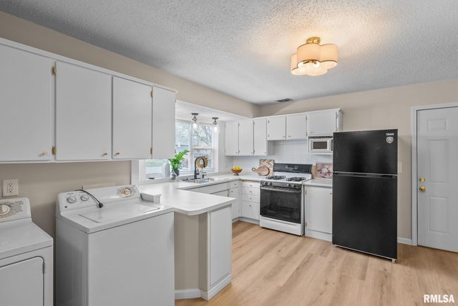 2707 Washington St, House other with 3 bedrooms, 1 bathrooms and null parking in Davenport IA | Image 11