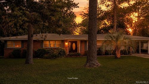 2832 S Colonial Dr, Montgomery, AL, 36111-2845 | Card Image