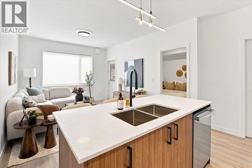 206-1655 Aberdeen Dr, Kamloops, BC, V1S0C7 | Card Image