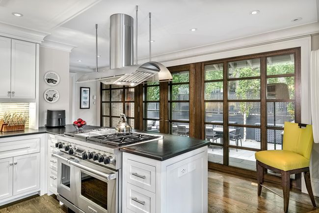 2119 E Lake Of The Isles Pkwy, House other with 4 bedrooms, 5 bathrooms and null parking in Minneapolis MN | Image 12