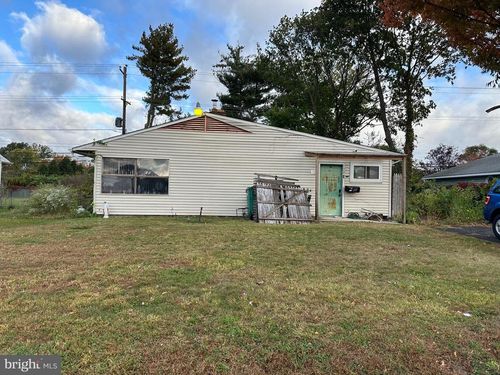 177 Pinewood Dr, LEVITTOWN, PA, 19054-3627 | Card Image