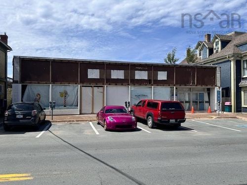 194 Main St, Liverpool, NS, B0T1K0 | Card Image