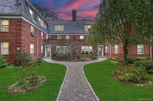 tb-64 Pinewood Rd, Hartsdale, NY, 10530-1641 | Card Image