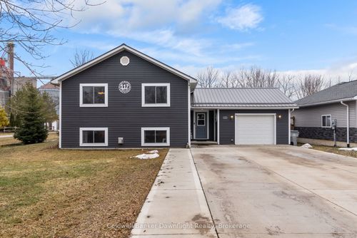 117 Mill St, Parkhill, ON, N0M2K0 | Card Image