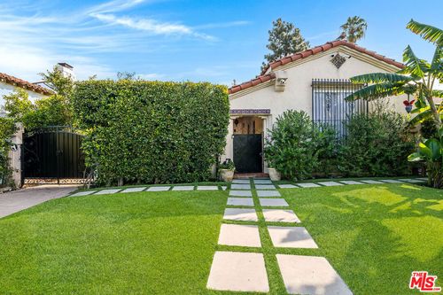 166 S Gardner St, Los Angeles, CA, 90036-2718 | Card Image
