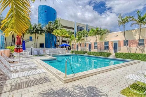 21-327 Connecticut St, Hollywood, FL, 33019-3338 | Card Image