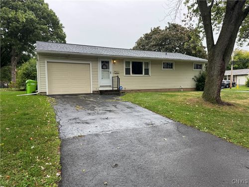 900 Drexler St, Liverpool, NY, 13088-6460 | Card Image