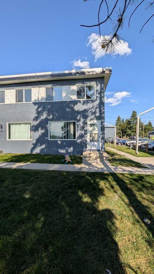 139-2211 19 St Ne, Calgary, AB, T2E4Y5 | Card Image