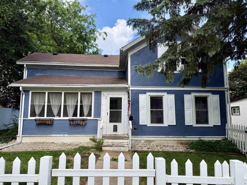 313 Pleasant Street, Clinton, WI, 53525 | Card Image