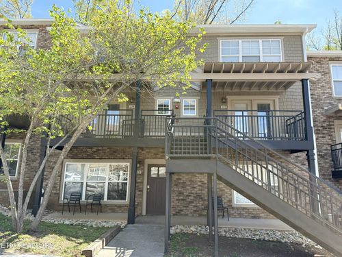 207-3914 Cherokee Woods Way, Knoxville, TN, 37920-2285 | Card Image